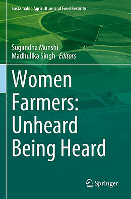 Couverture cartonnée Women Farmers: Unheard Being Heard de 