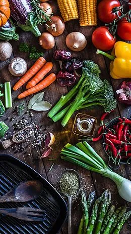 E-Book (epub) The Benefits of Plant Based Diets Why Going Vegan Can Transform Your Health, the Environment, and Your Life von Russell