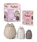 Kartonierter Einband Pusheen Mini Nesting Dolls von Claire Belton