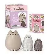 Kartonierter Einband Pusheen Mini Nesting Dolls von Claire Belton