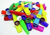  Instrumente+Zubehör Kazoo aus Kunststoff (in Folie verpackt)