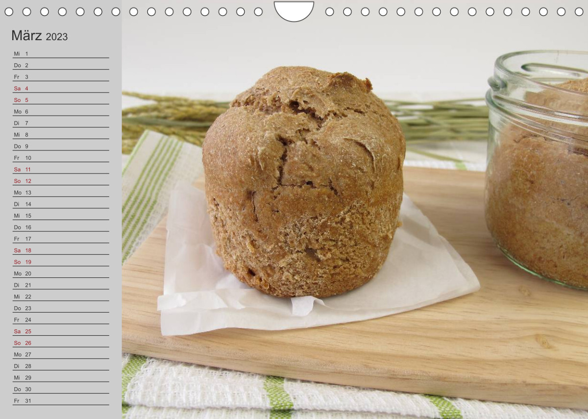 Frisch gebackene Brote und Brötchen (Wandkalender 2023 DIN A4 quer)
